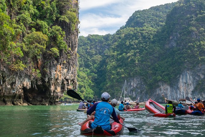 Hong by Starlight: Sea Cave Kayaking and Loy Krathong Floating - Kayaking the limestone maze: how the cave day is paced