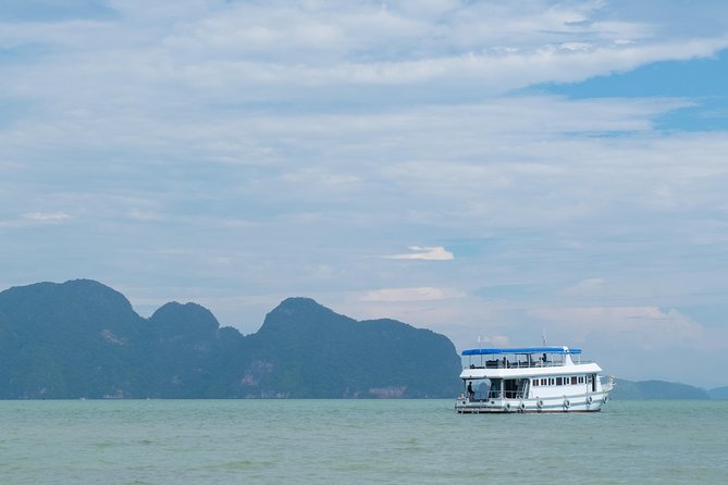 Hong by Starlight: Sea Cave Kayaking and Loy Krathong Floating - “Hongs of Phang Nga” stops: where the guide makes it click