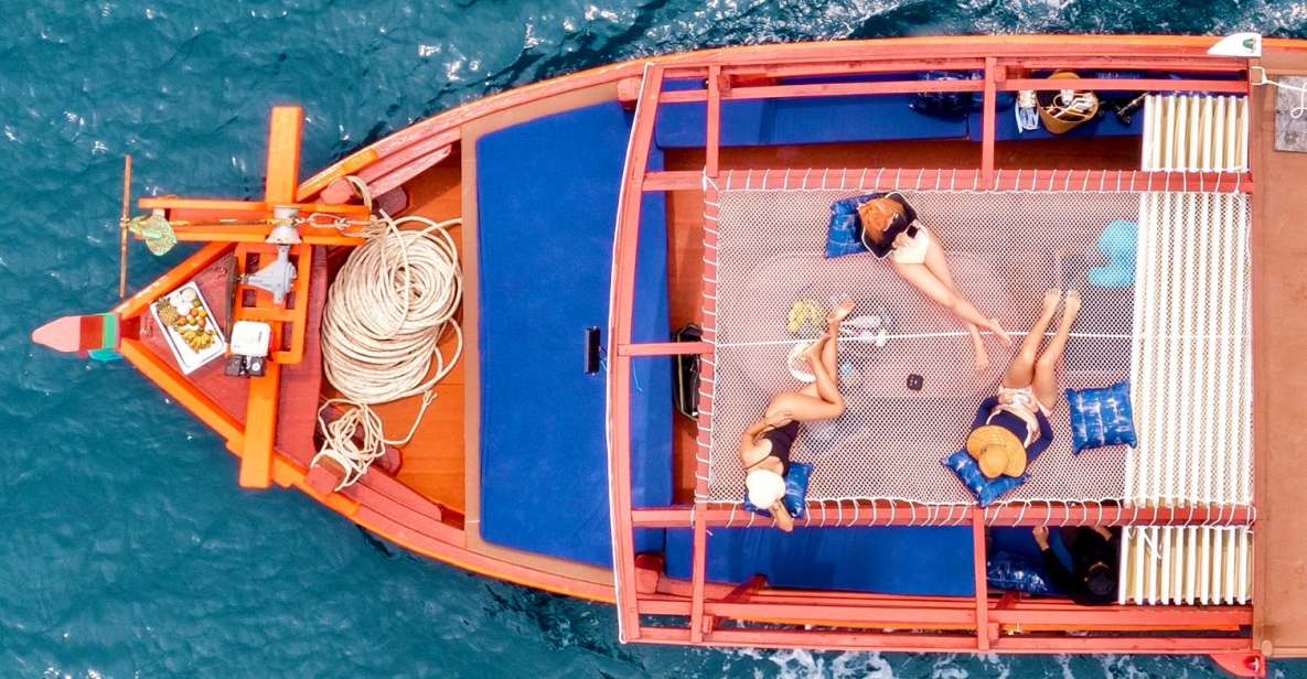 Ko Tao: Tao-Nangyuan Snorkeling Day Trip with Meals & Sunset - Aow Leuk: fish variety, calm floating, and quick moments of surprise