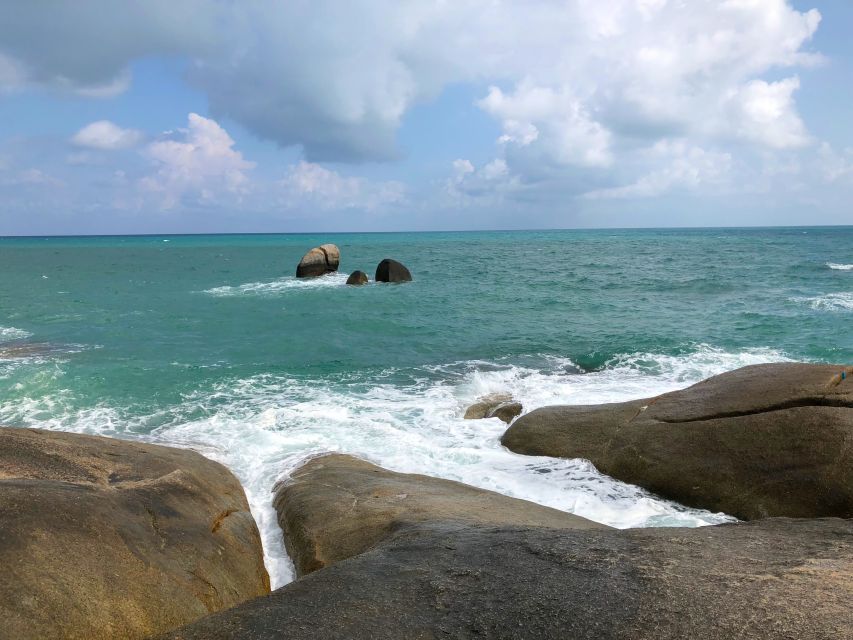 Koh Samui: 4x4 Off Road Island Safari Tour Including Lunch - Guan Yu Shrine and the stories behind the rocks