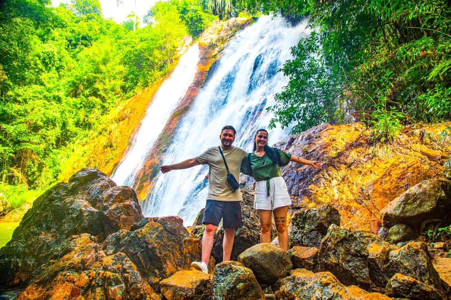 Koh Samui: Half-Day Island Highlights Tour with Hotel Pickup - Wat Plai Laem and the Chinese Heritage Stops