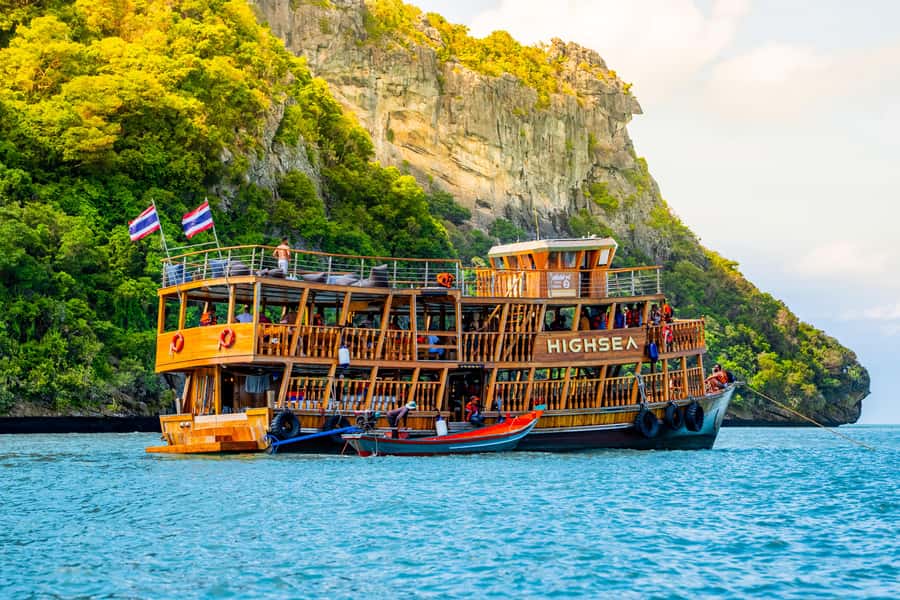 Koh Samui: Mu Ko Ang Thong Park Cruise with Kayaking Option - Pickup and the rhythm of the morning