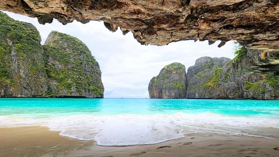 Krabi: Phi Phi Early Bird & 4 Island by Speedboat with Lunch - Finishing at Ko Poda and getting back before dinner