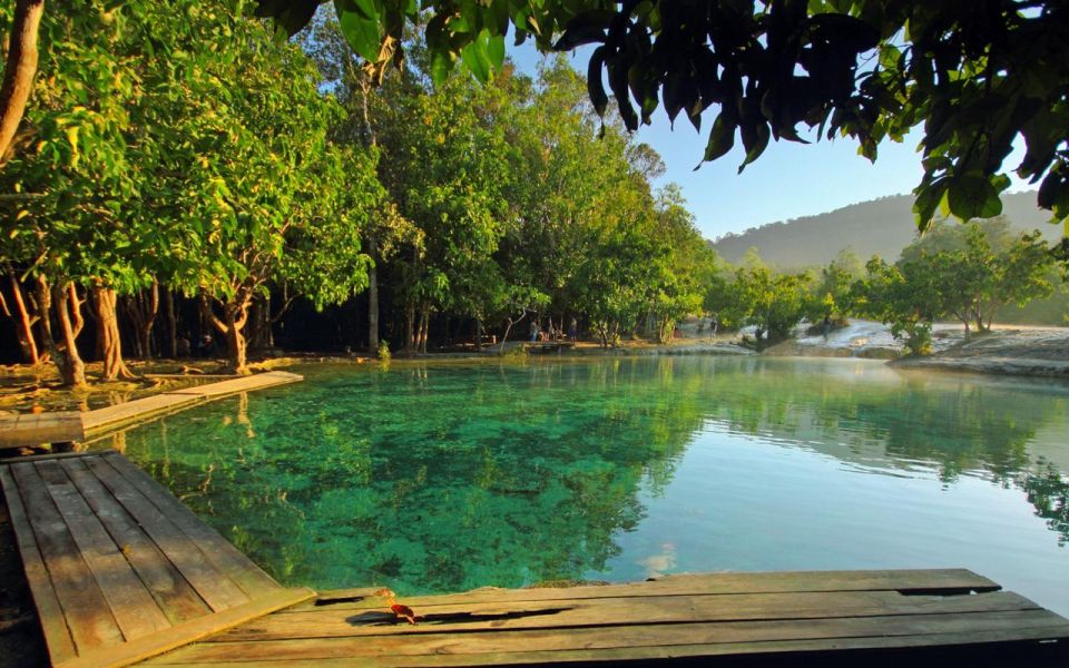 Krabi: Tiger Cave, Hot Springs and Emerald Pool Jungle Tour - Guide and Transportation: Why the Day Feels Smooth