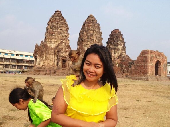 Lopburi Monkey Temple & Ayutthaya Old City Tour From Bangkok - Stop 3: Wat Yai Chaya Mongkol and its towering prang