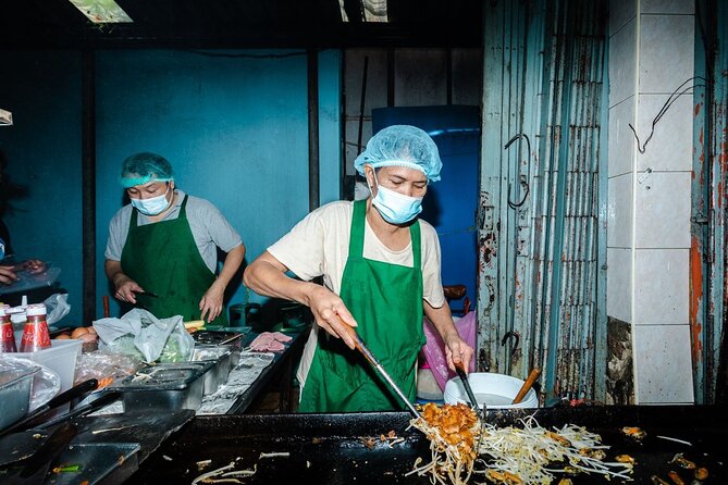 Old Siam Bangkok Food Tour with 15+ Tastings - What you’ll eat: 15+ Thai specialties that go beyond the obvious