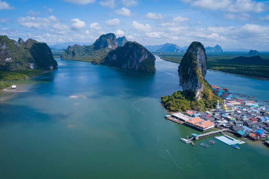 Phang Nga Bay: Early Bird James Bond & Beyond Tour - From pickup to speedboat: how the day gets rolling