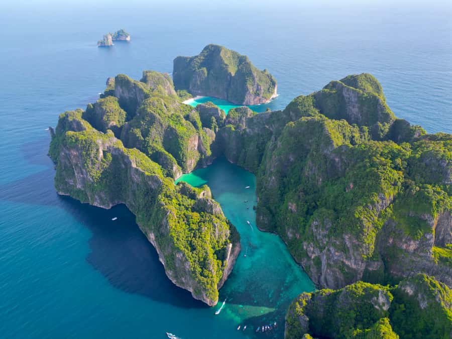 Phi Phi: Private Longtail Boat to Maya Bay with Snorkeling - Private longtail boat: why your day feels calmer in Phi Phi