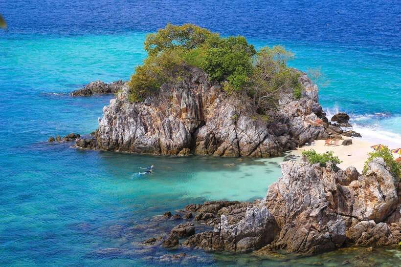Phuket: 3 Khai Islands Relax & Snorkeling Half/Full Day Tour - Food and drinks: pier snacks, fruit on the boat, and lunch on full day