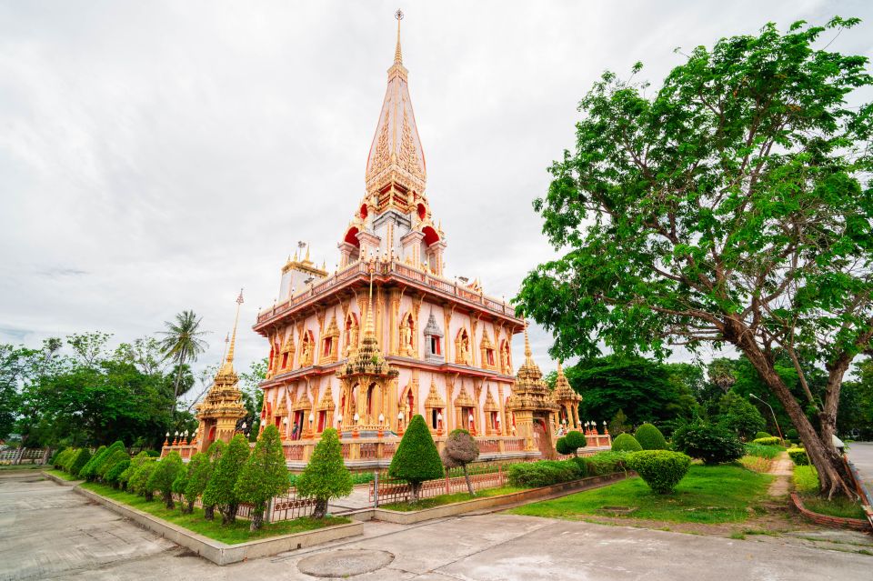 Phuket: Half-Day City Highlights and Viewpoints Group Tour - Phuket Old Town: Sino-Portuguese architecture and where locals actually eat