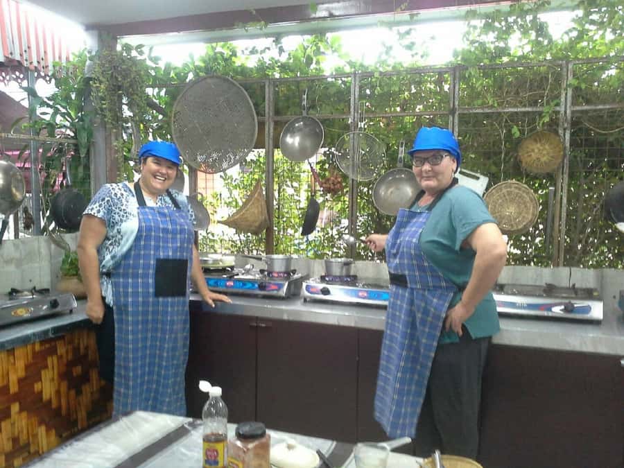 Phuket: Half Day Easy Thai Cooking Class & Local Market Tour - Phuket Market to Kitchen: How the 4-hour experience flows