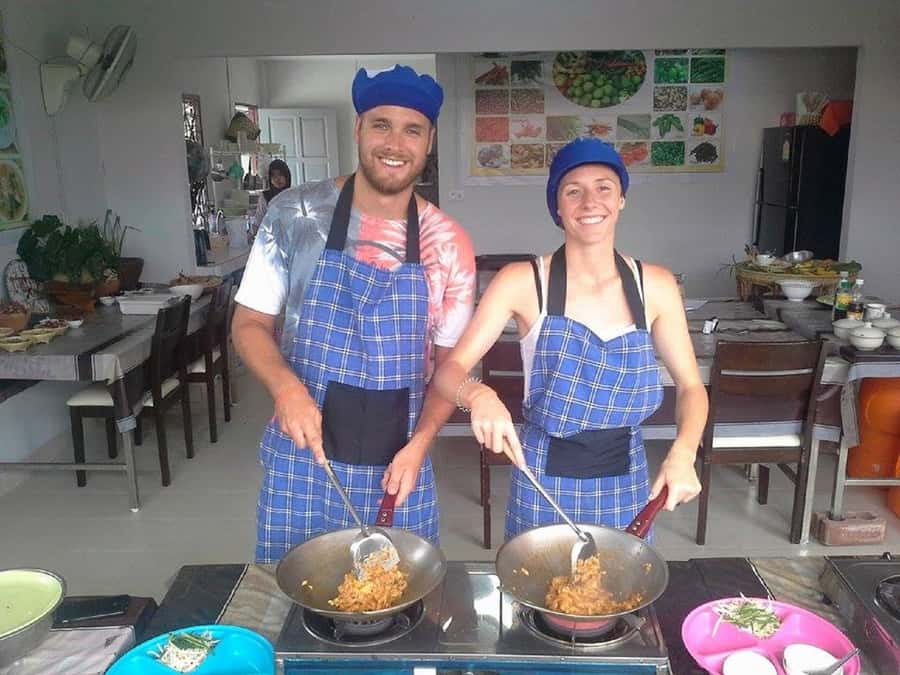 Phuket: Half Day Easy Thai Cooking Class & Local Market Tour - Menus by day: what you might cook in Phuket