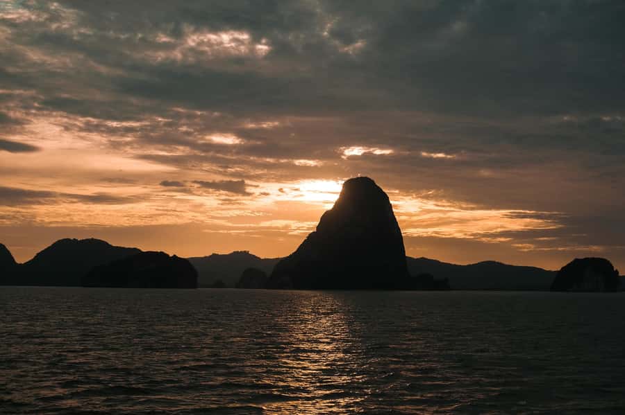 Phuket: James Bond Island and Phang Nga Bay by Premium Yacht - Hong Island canoeing through caves and lagoons (the true highlight)