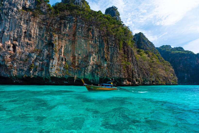 Phuket: PhiPhi, Maya Bay & Khai Island Day Tour with Lunch - Roong Siam Pier morning: snacks, briefing, and speedboat nerves