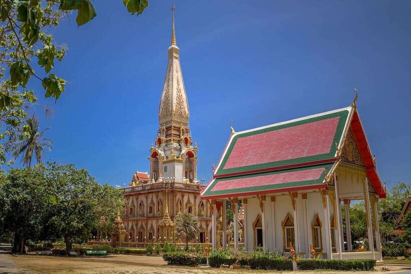 Phuket: Wat Chalong, Viewpoint, and Old Town Guided Tour - A 5-hour Phuket hit that works when your schedule is tight