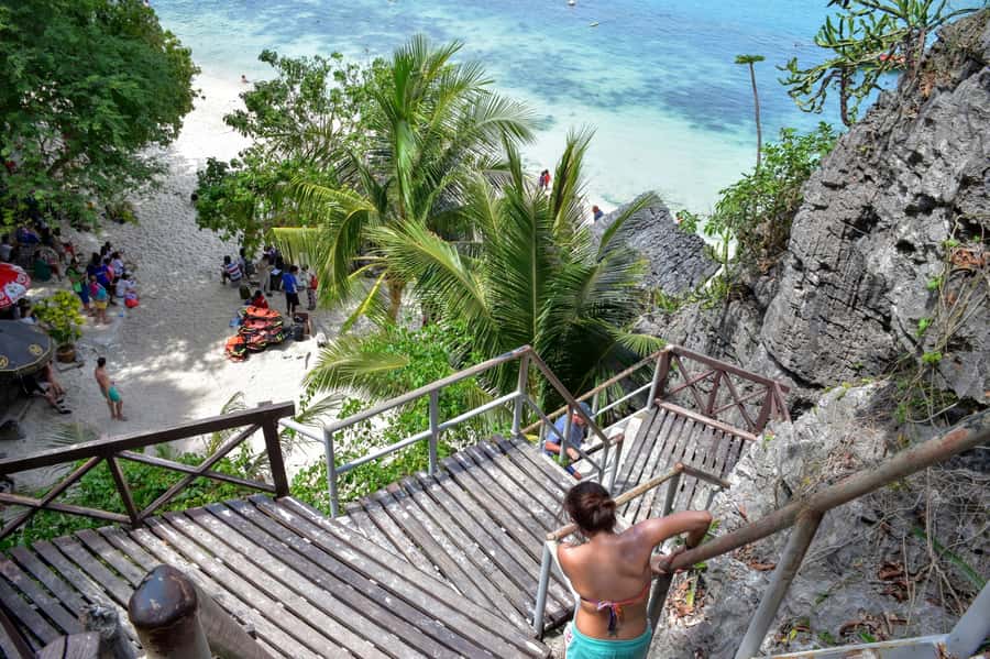 Samui: Angthong Marine Park Boat Tour w/ Transfer and Meals - Beach time, caves, and the stairs reality: choosing between viewpoint and Bua Boke/Lotus cave