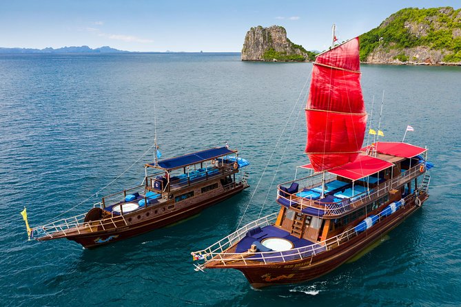 Semi-Private yacht adventure to Ang Thong Park’s hidden treasures - The 7:30 Start and the Transfer Reality From Koh Samui