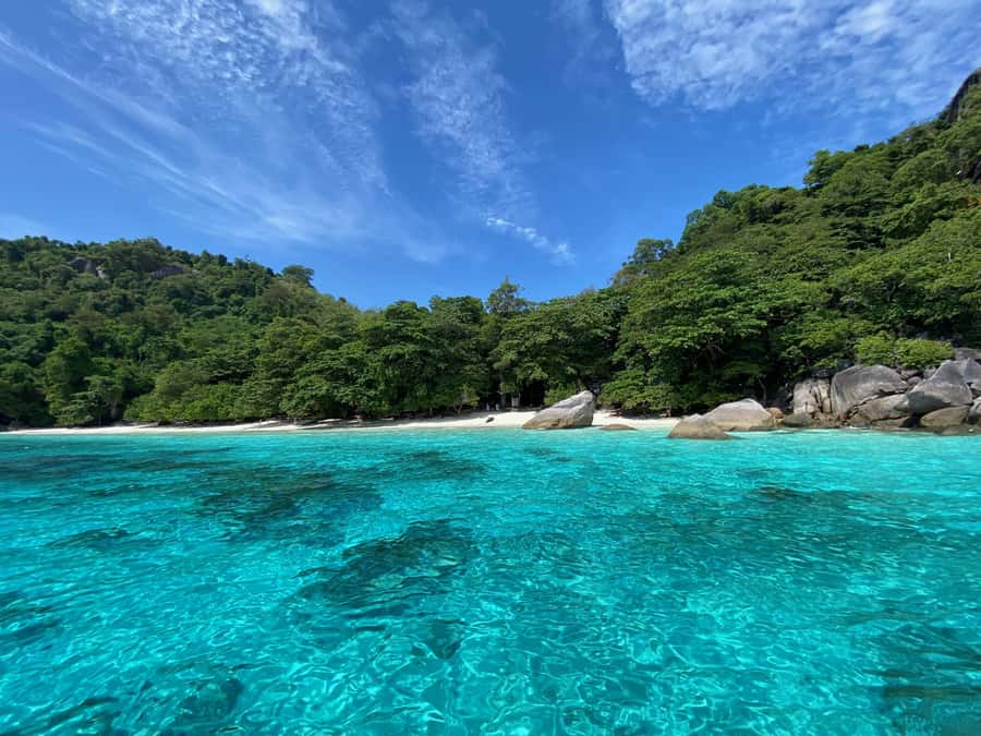 Similan Islands Early-Bird Tour From Phuket and Khao Lak! - Ko Miang picnic lunch on the beach