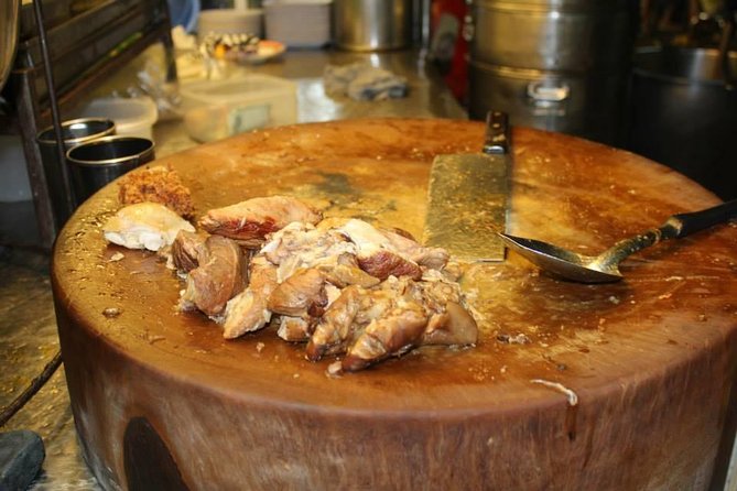 Small-Group Chiang Mai Evening Street Food Tour - How the Thai Ordering Lessons Pay Off After the Tour