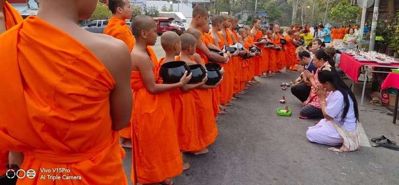 Spiritual Sunrise Wat Doi Suthep, Pha Lat, Alms & Meditation - Should you book this Spiritual Sunrise tour?