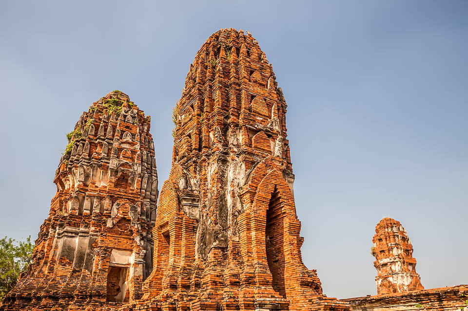 The Old Siam: Ayutthaya Temples Small Group Tour with Lunch - Thai lunch in a local restaurant: fuel without the tourist trap feel