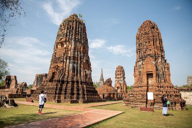 UNESCO's Ayutthaya Historical Park: Full-Day Tour from Bangkok - Stop 1 at Departure: Getting Out of Bangkok Without the Chaos